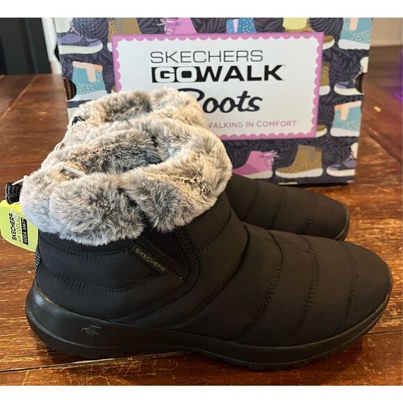 Skechers Women's Easy Going-Frosty Charm Ankle Boot - Picture 1 of 7